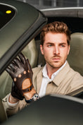 Charger l'image dans la visionneuse de la galerie, Gants de conduite en cuir porsche marron - La Main De l'Homme