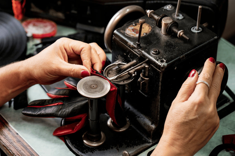 Gants artisanal en cuir fait main - La Main De l'Homme