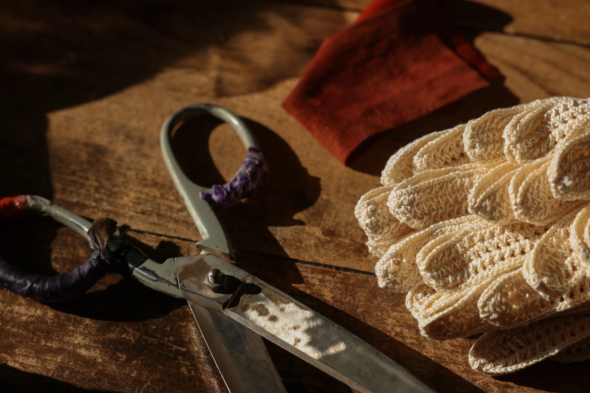 Gants en cuir et crochet italien - La Main De l'Homme